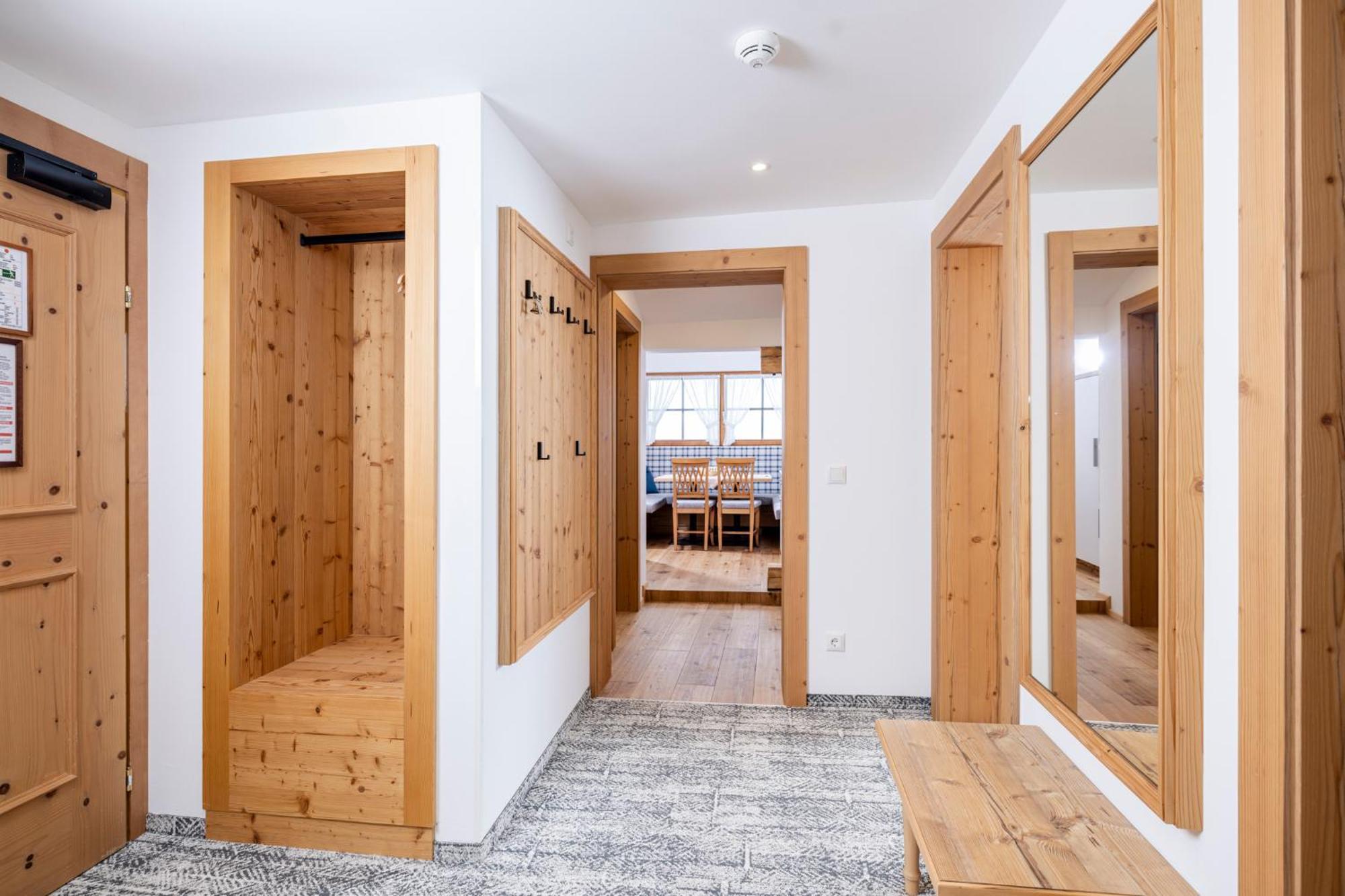 Aparthotel Landhaus St. Joseph Майерхофен Екстериор снимка