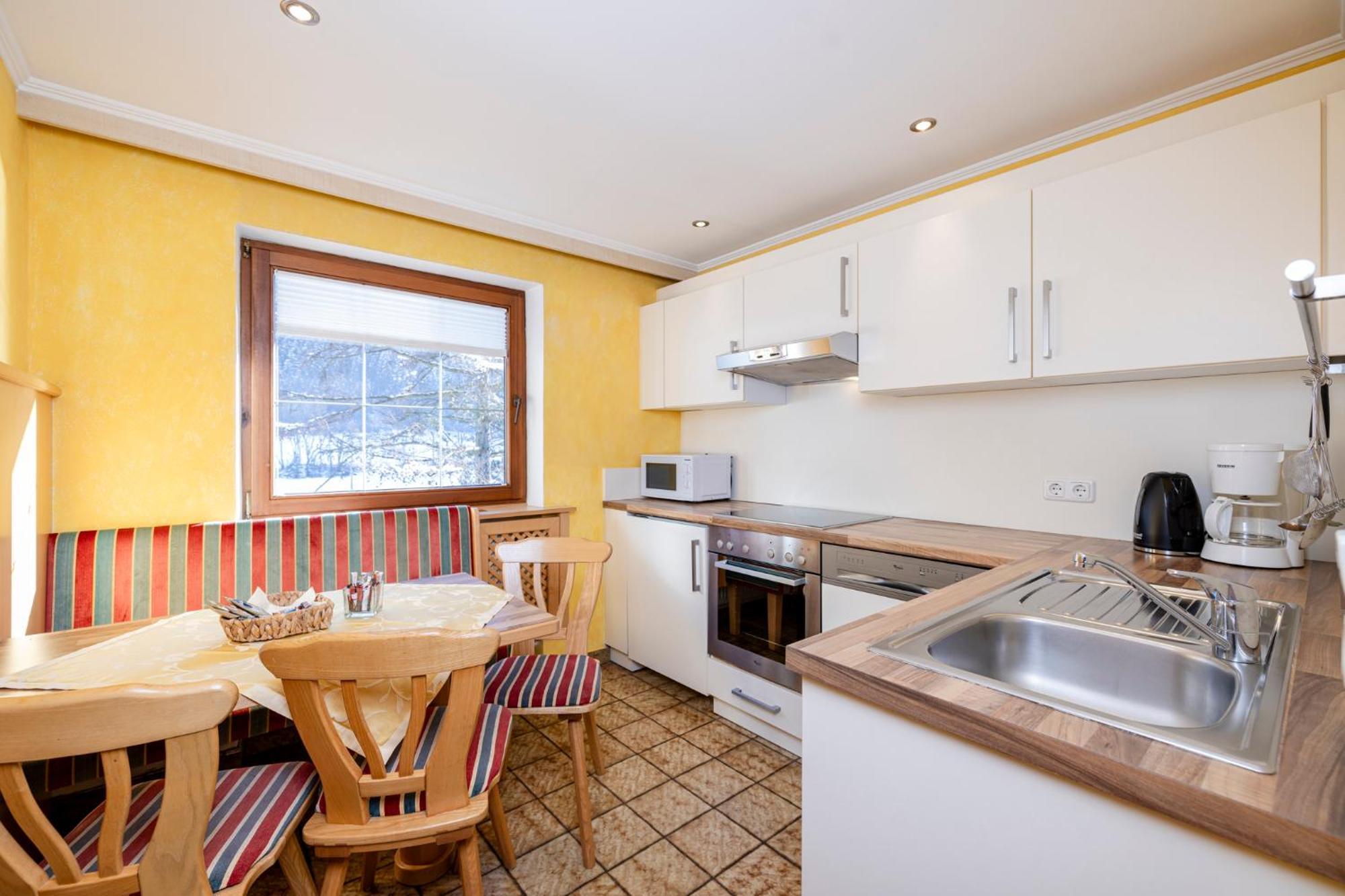 Aparthotel Landhaus St. Joseph Майерхофен Екстериор снимка