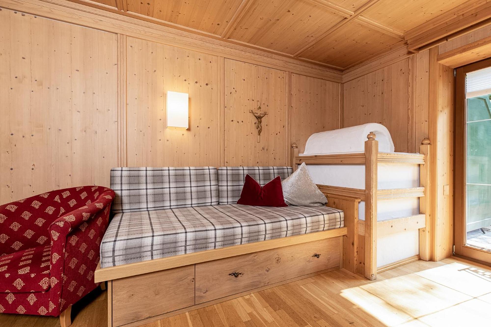 Aparthotel Landhaus St. Joseph Майерхофен Екстериор снимка