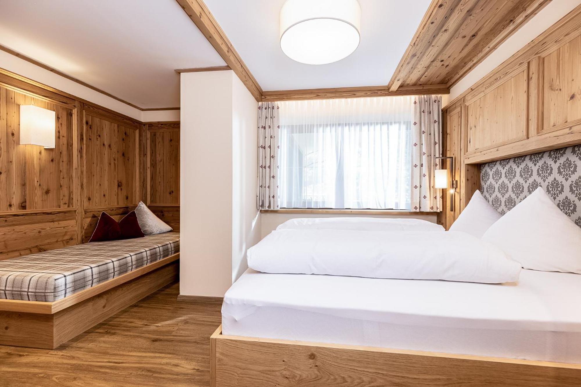 Aparthotel Landhaus St. Joseph Майерхофен Екстериор снимка