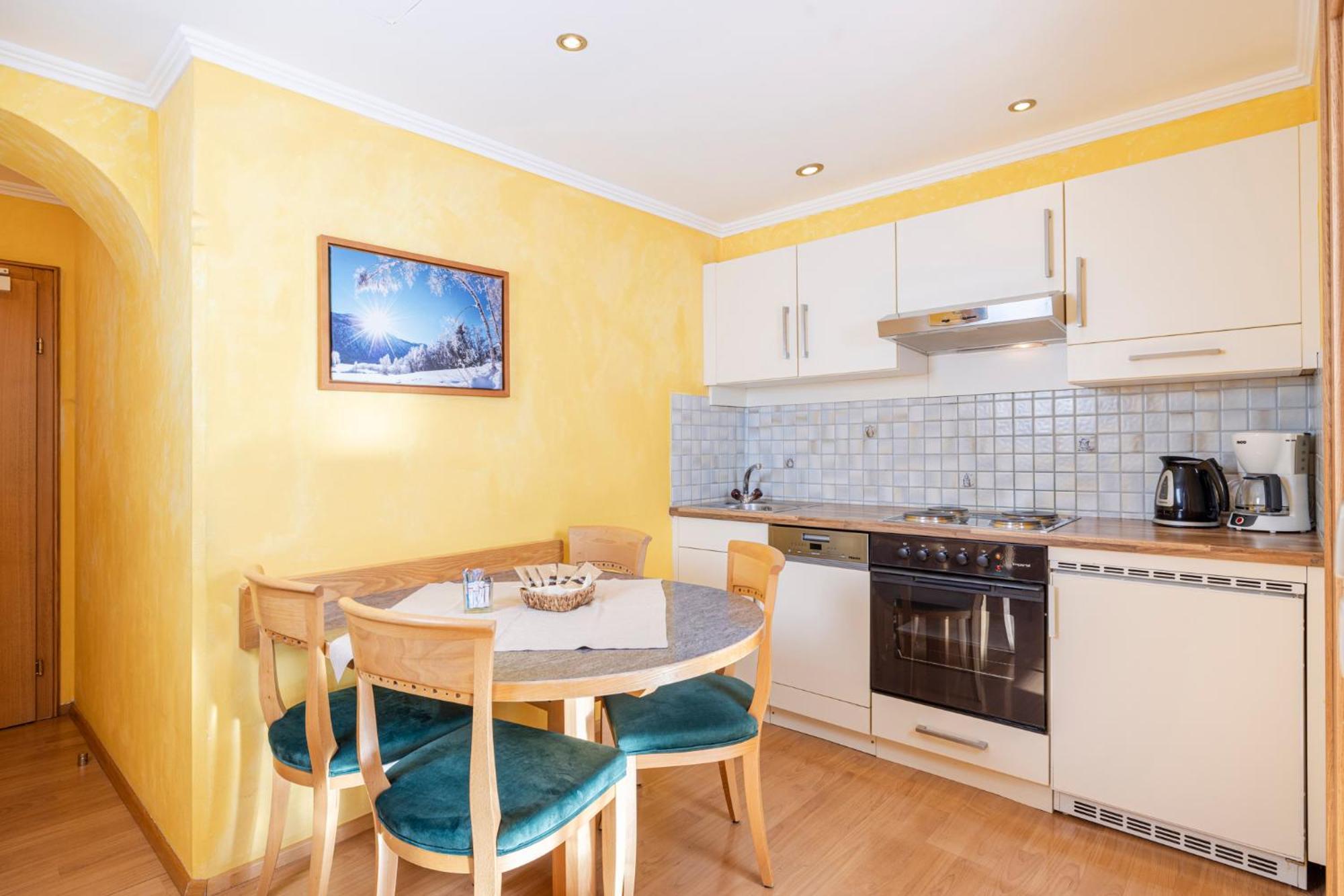 Aparthotel Landhaus St. Joseph Майерхофен Екстериор снимка
