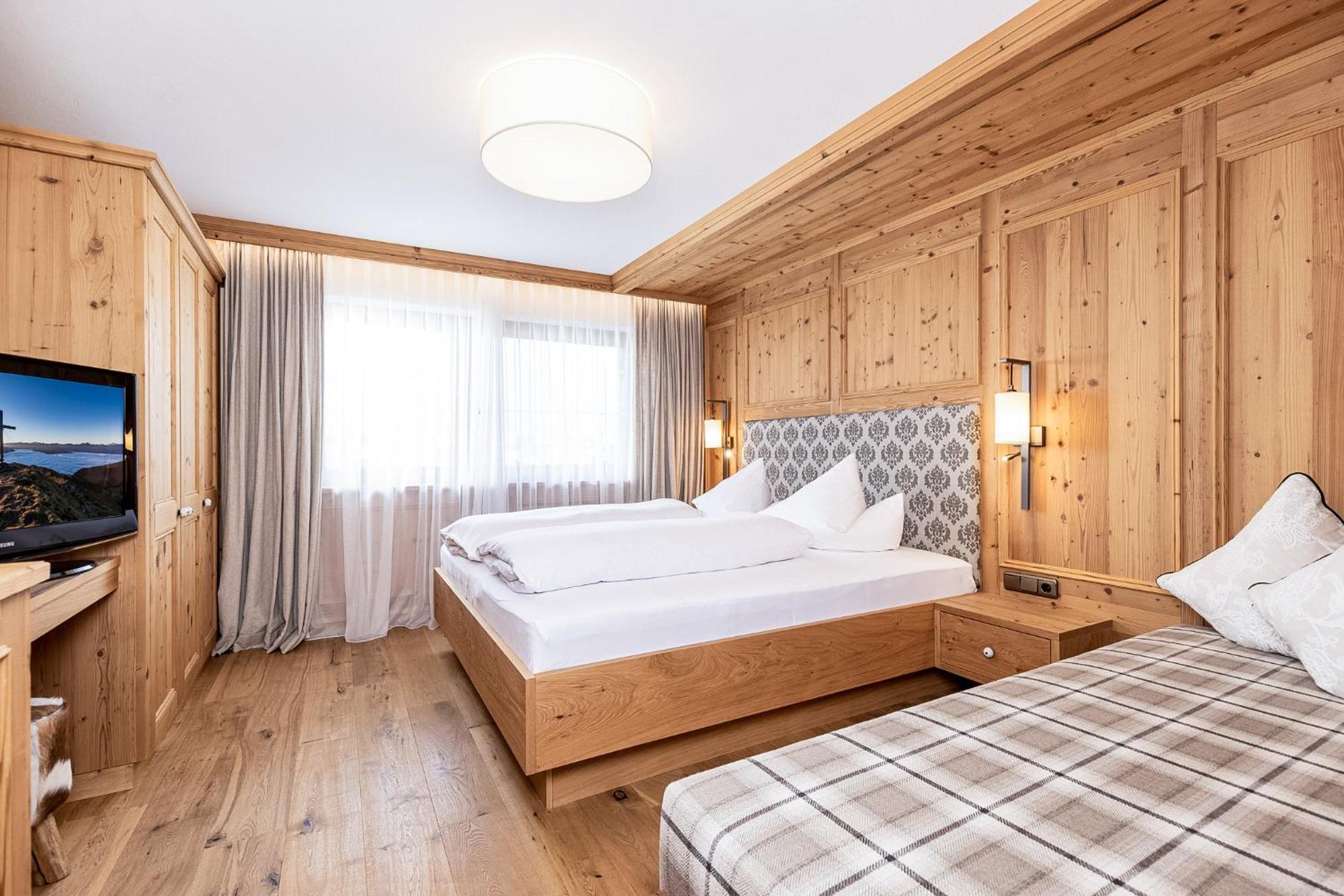 Aparthotel Landhaus St. Joseph Майерхофен Екстериор снимка