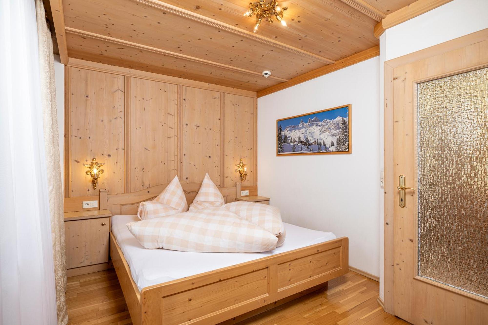 Aparthotel Landhaus St. Joseph Майерхофен Екстериор снимка